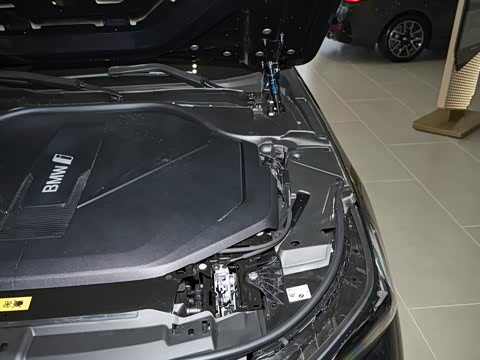 2026�� eDrive 40L M�˶���װ