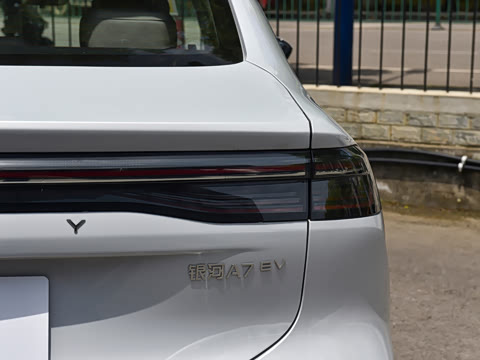 2026�� EV 550km ������