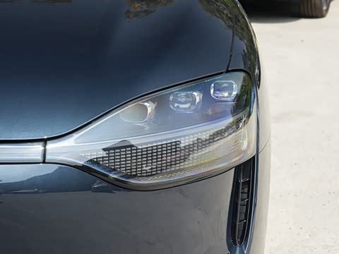 2025�� ���� Ultra�� 100kWh 6����