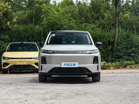 2027�� 660������