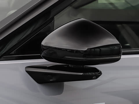 2025�� 750 ���������� Ultra