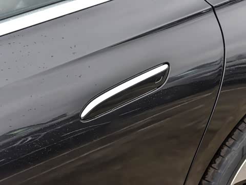 2026�� E 300 L ������