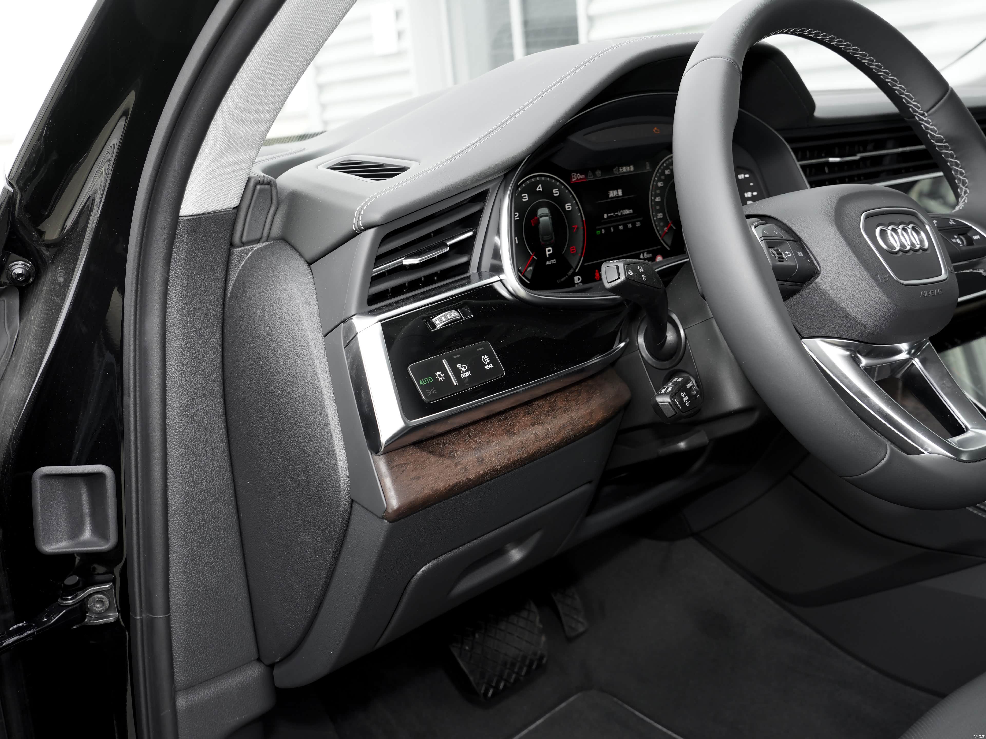Audi Q7, миниатюра 14