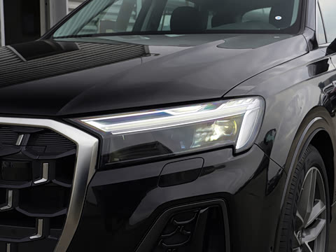 2026�� 45 TFSI quattro S line�˶���