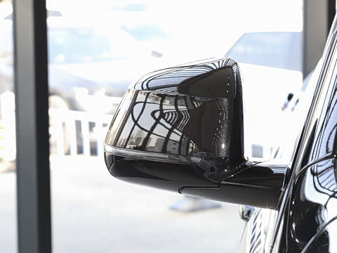 2026�� �Ŀ� xDrive 40Li M�˶���ҹ��װ