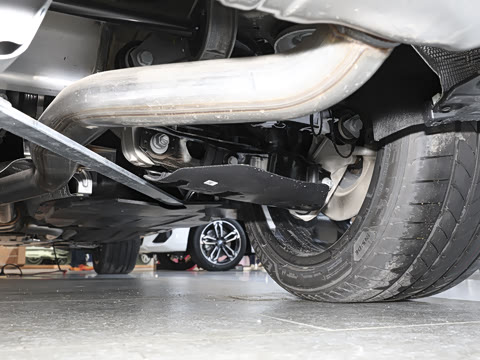 2026�� �Ŀ� xDrive 40Li M�˶���ҹ��װ