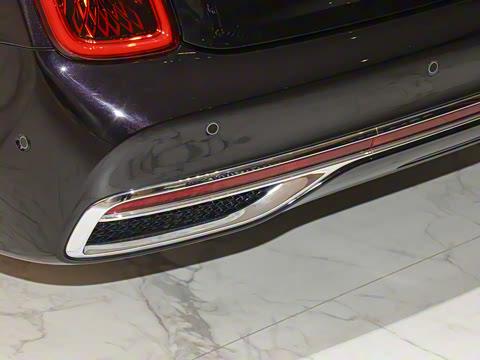 2024�� 4.0T V8��