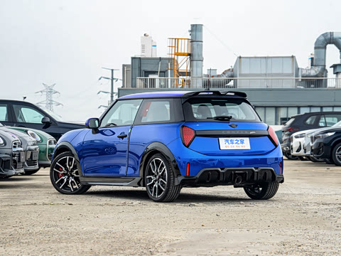 2025�� JOHN COOPER WORKS
