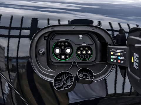 2025�� �Ǽݰ� DM-i 175KM ������