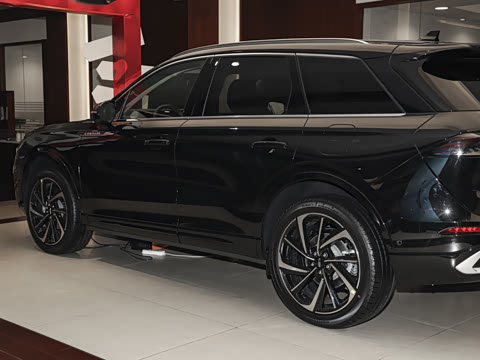 2025�� 2.0T ������ҫ��