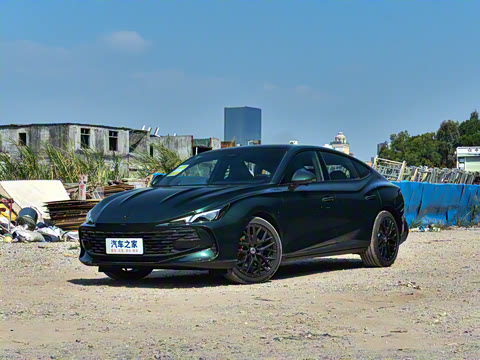 2026�� 2.0T Trophy+ �����˶���