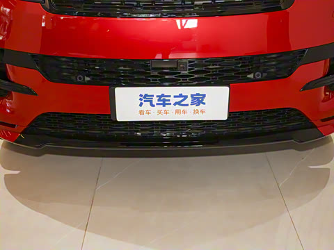 2025�� 400PS Dynamic HSE