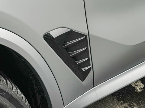 2025�� xDrive 30Li ������M�˶���ҹ��װ