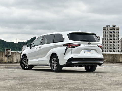 2027�� 2.5L ˫����������