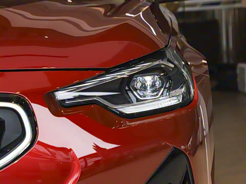 2025�� 225i M�˶���ҹ��װ