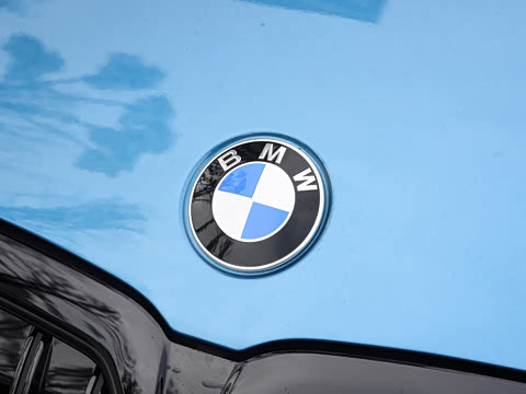 2026�� 330Li ������ M�˶���ҹ��װ