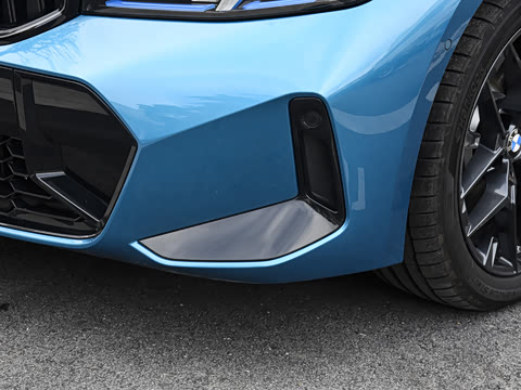 2026�� 330Li ������ M�˶���ҹ��װ