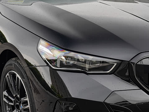 2026�� 530Li ������ M�˶���װ