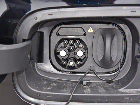 2025�� 2.0T PHEV ��������� 7��