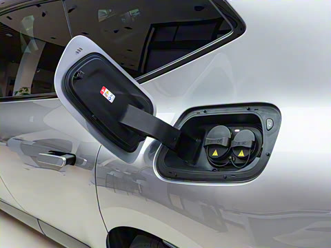 2026�� �ն�����quattro��