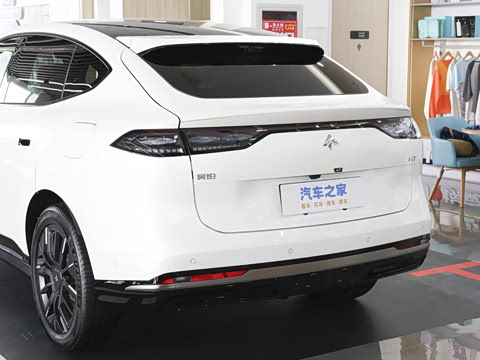 2025�� 825 Max��