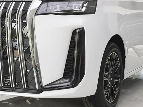 2026�� ���̰� 230������ 7��