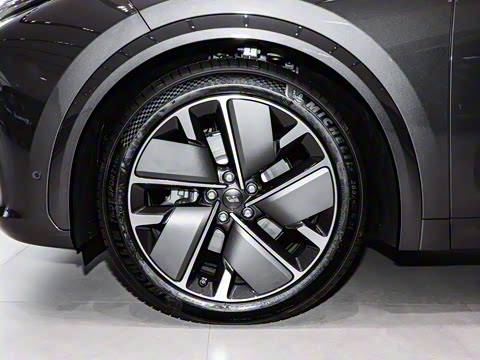 2025�� Ultra ���ܻ��°�