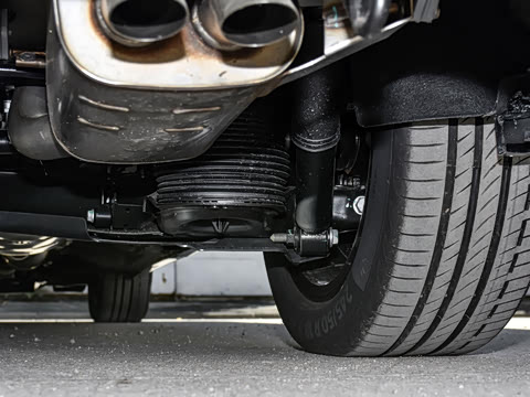 2025�� 2.0T ���ռ����