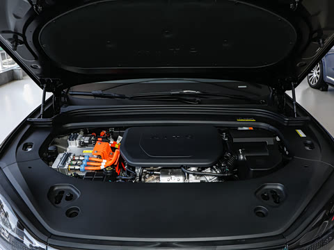 2025�� ���� Ultra�� 52kWh 6���棨896�߼����״