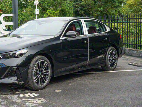 2026�� 525Li M�˶���װ