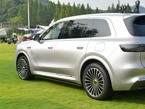 2025�� ���� Ultra ����������