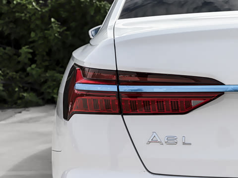 2026 45 TFSI quattro ѡ