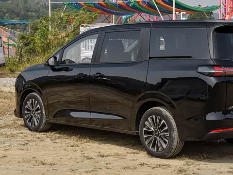 2025�� 1.5T CVT ��Ӣ��