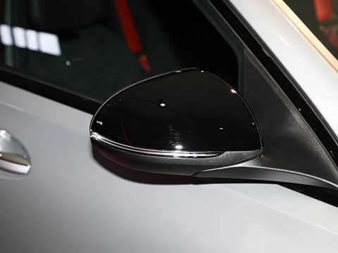 2026�� AMG C 43 4MATIC