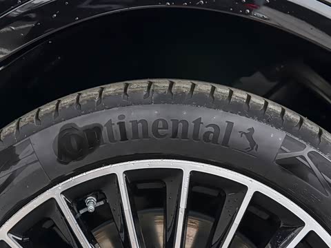 2025�� �Ŀ� GLC 300 4MATIC ����SUV