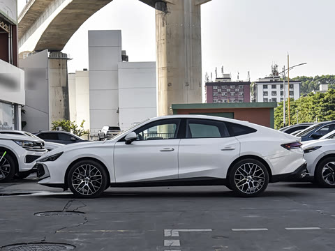 2026�� 1.5T 300 DCT���Ű�