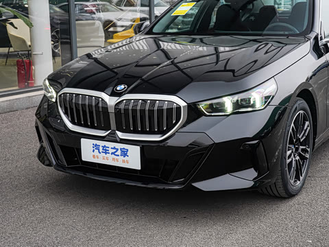 2026�� �Ŀ� 530Li ������ M�˶���װ