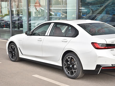 2026�� �Ŀ� eDrive 40 L ��ҹ��װ