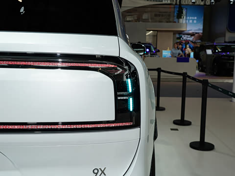 2025�� Ultra�� 70kWh