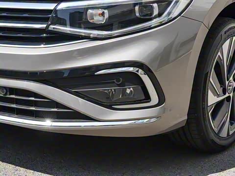 2025�� �Ŀ� 300TSI DSG���а�