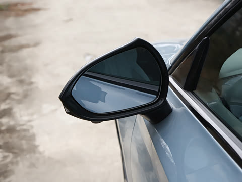 2026�� 2.0T 405 AT������