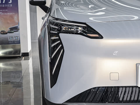 2025�� Plus 430 ������