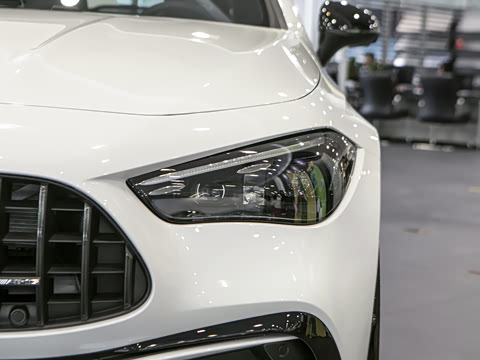 2026�� �Ŀ� AMG CLE 53 4MATIC+ ������ܳ�