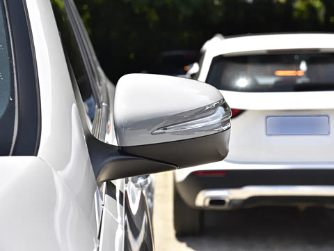 2025�� GLS 450 4MATIC ������