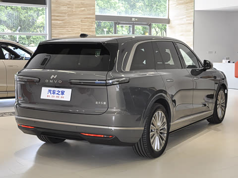 2025�� Ultra ������