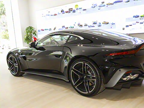 2024�� 4.0T V8 Coupe