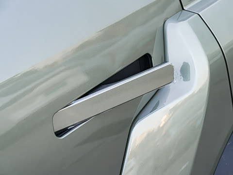 2025�� 215Զ�а�