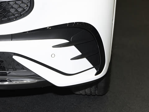 2026�� GLC 260 L 4MATIC ������