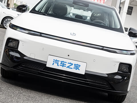 2027�� 670������