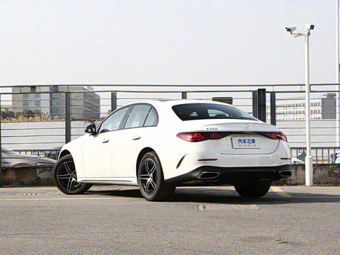 2026�� E 300 ʱ�����˶���